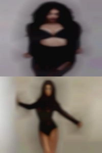 Wasrninn a naked woman
